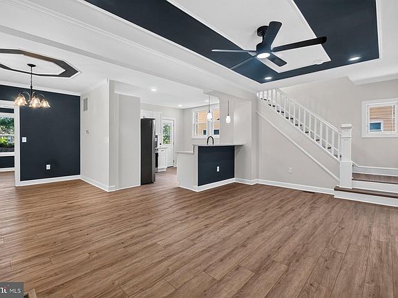 4th image of 27 Glenwood Ave