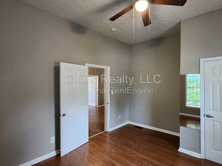 129 McDonough Blvd SE — Photo 5