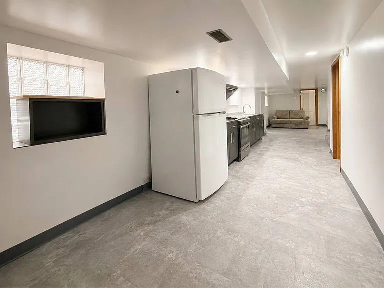 3402 S Leavitt St — Photo 4