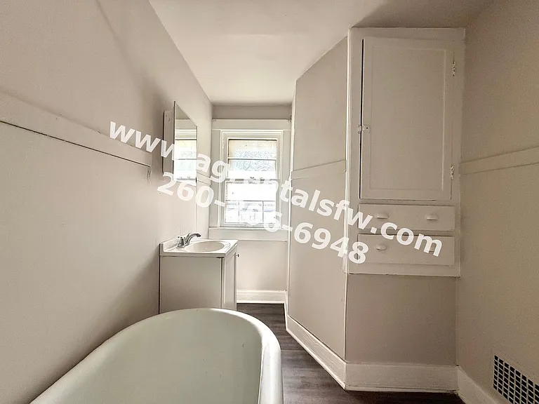 1023 Hamilton Ave — Photo 8