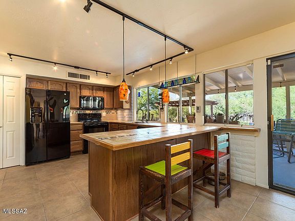 3rd image of 10441 E Calle Del Este
