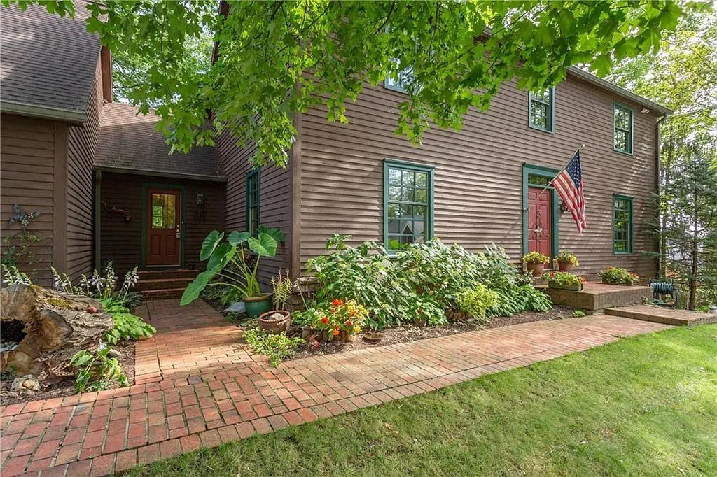 9346 Seascape Dr photo 1