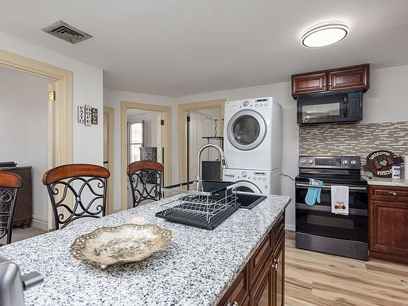 4th image of 132 State St #3
