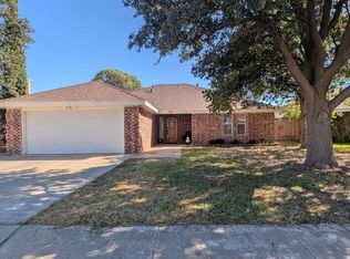 5011 Pleasant Dr, Midland, TX 79703