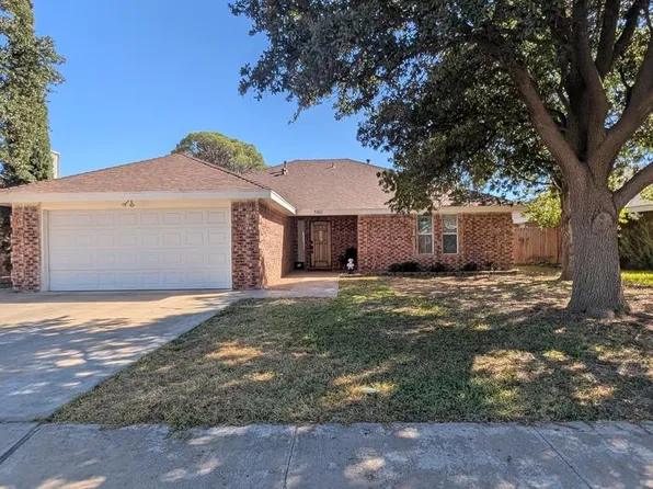 5011 Pleasant Dr, Midland, TX 79703
