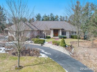 3195 Mahogany Ct NE, Grand Rapids, MI 49525