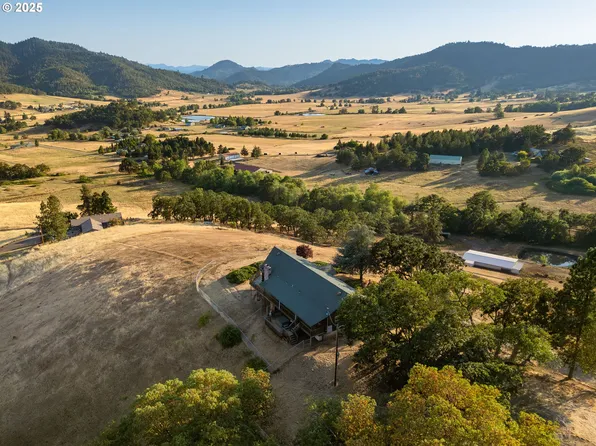 629 Buell Ln, Roseburg, OR 97471