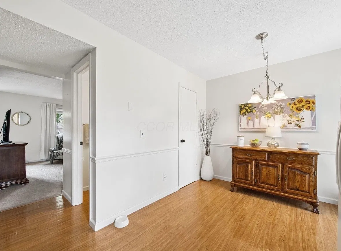 3 bed, 1214 sqft, $1,890 — Photo 4