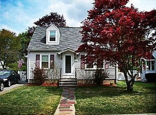 12 Halsey St, Lawrence, MA 01843