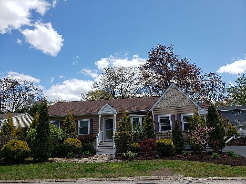 2nd image of 395 Normand St