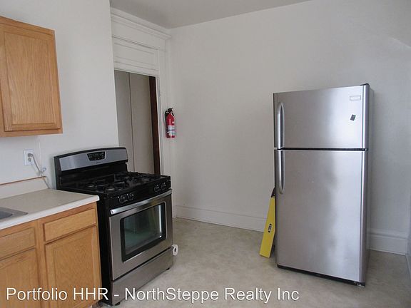 3rd image of 1467 Worthington St #2877853