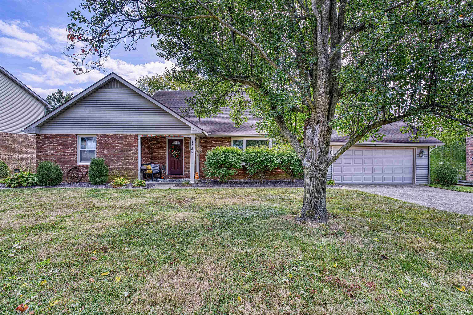 7355 Fairview Dr photo 1