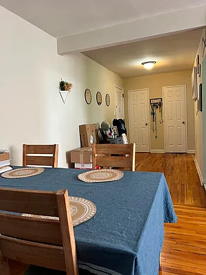 Rented by Prime Realty | media 10