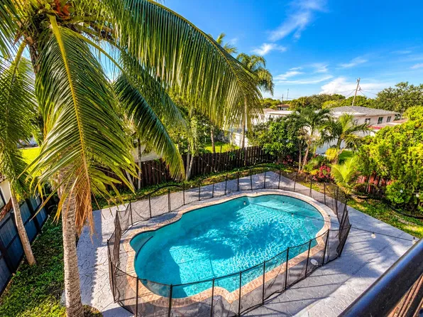 4680 SW 19th St, Hollywood, FL 33023