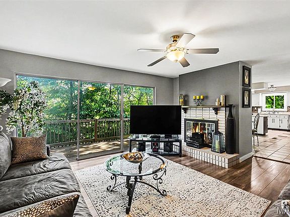 4th image of 3772 Three Oaks Ln