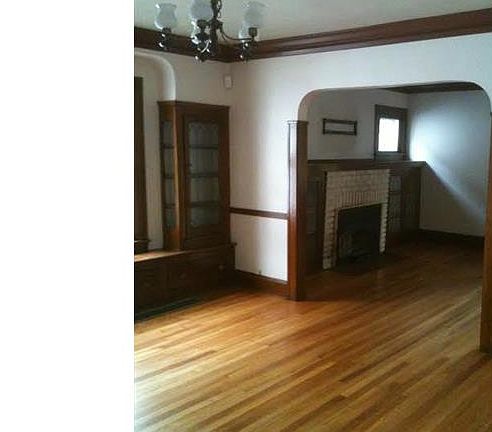 4th image of 18023 E Park Dr