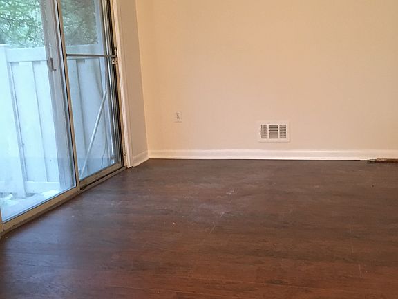 Living Room - Hardwood floor