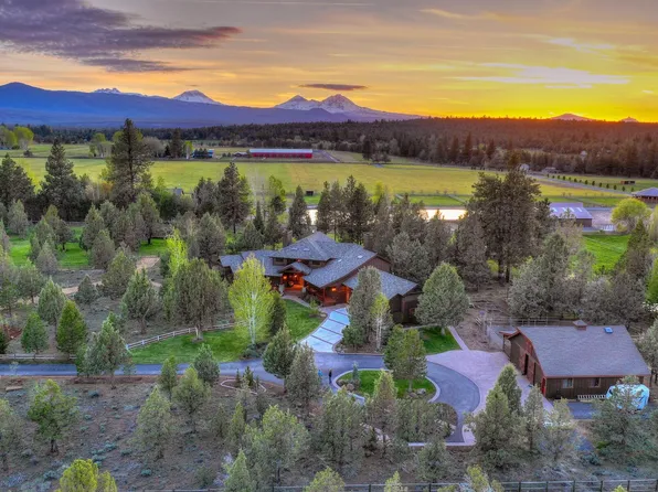 18355 Pinehurst Rd, Bend, OR 97703