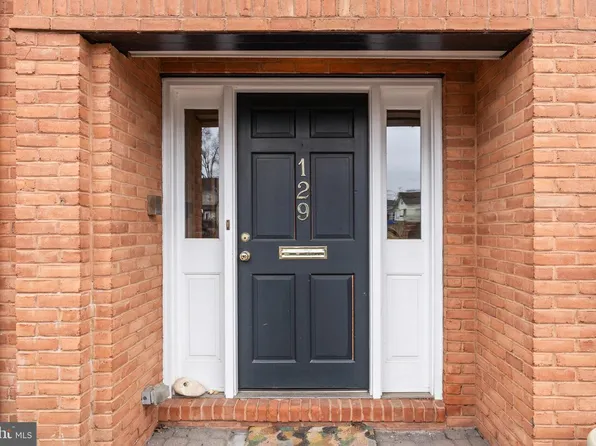 129 Plum St, Moorestown, NJ 08057