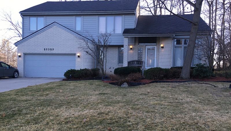 2nd image of 37757 Glengrove Dr