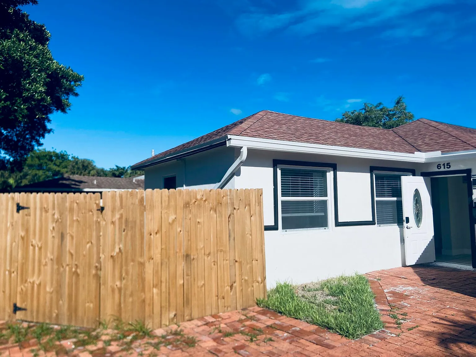 2 bed, 1.0 bath, 1127 sqft, $3,995 — Photo 3