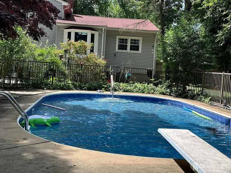10 Woodruff Rd — Photo 18