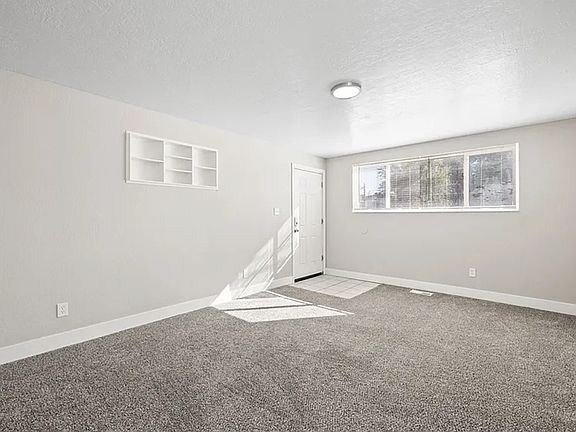 3rd image of 102 W Angelo Ave #102