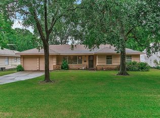 5216 Maple St, Bellaire, TX 77401