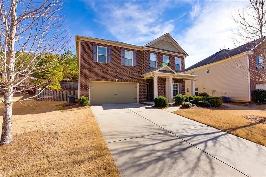 5 bed, 4.0 bath, 3137 sqft, $3,450 — Photo 2