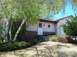 423 N Wright Rd, Janesville, WI 53546