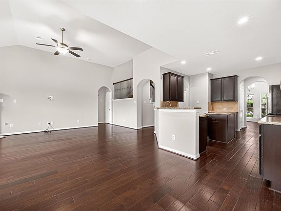 3rd image of 2527 Ormond Run