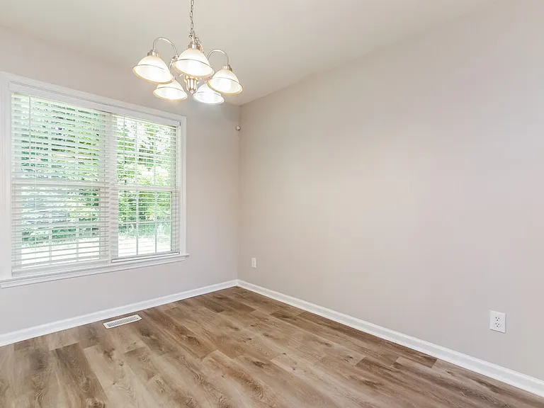 500 Jaffiley Ct — Photo 5