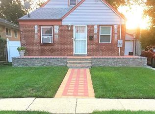 113 Mason St, Hempstead, NY 11550