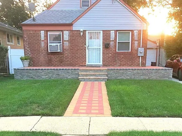 113 Mason Street, Hempstead, NY 11550