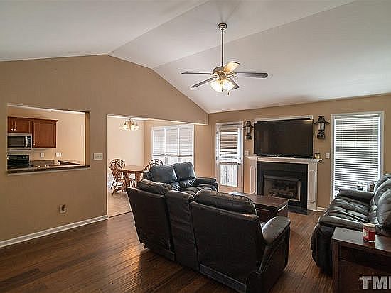3rd image of 51 Hardee Woods Ln