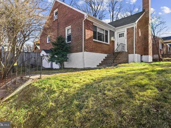 5709 Woodcrest Ave, Baltimore, MD 21215