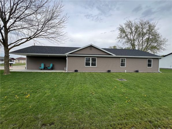 419 E Section St, Dieterich, IL 62424