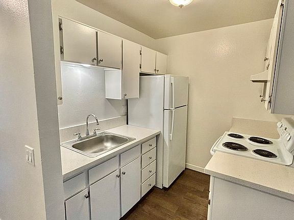 2nd image of 1000-1042 W Orange St #1030-B12