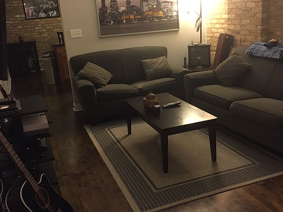 3rd image of 2420 N Southport Ave APT 1R