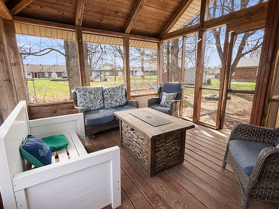 5th image of 3611 Christie Pl