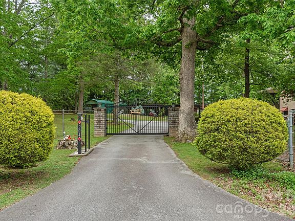 2nd image of 204 Reed Dr