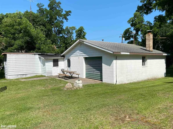 9784 Poplar St, Bay Port, MI 48720