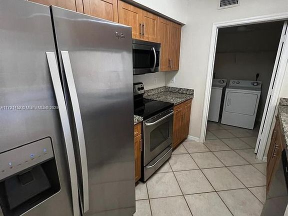 3rd image of 6482 Emerald Dunes Dr #215