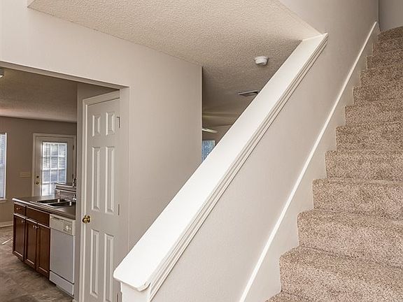4th image of 6205 Cottage Woods Dr