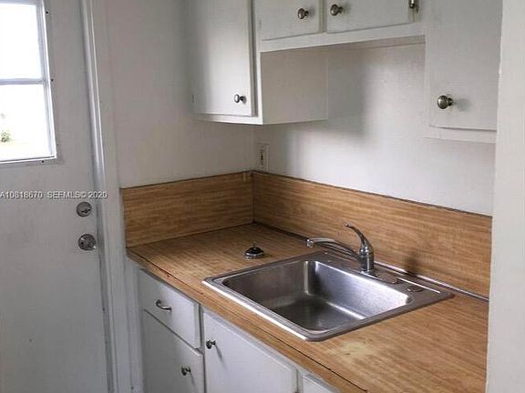 4th image of 1120 Sesame St APT 1