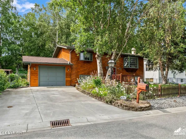 6924 Foothill Dr, Anchorage, AK 99504