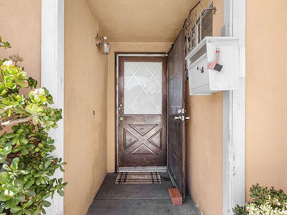 5th image of 1563 E 2nd St