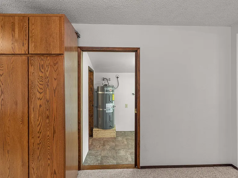 630 Bender Ln — Photo 20