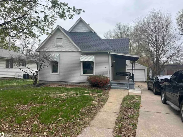 312 N 4th St, Oskaloosa, IA 52577