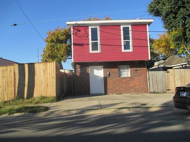 1st image of 2355 N Derbigny St